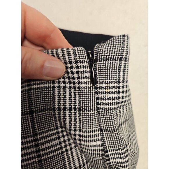 OLD NAVY Pixie Cropped Ankle Side Zip Plaid High Rise Pants - Women's Size 10 - Picture 5 of 9